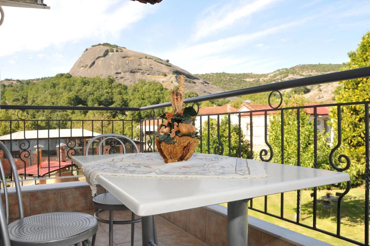 The Other Side Of Meteora With Lush Garden, Bbq & Pavillion Kalampáka Buitenkant foto